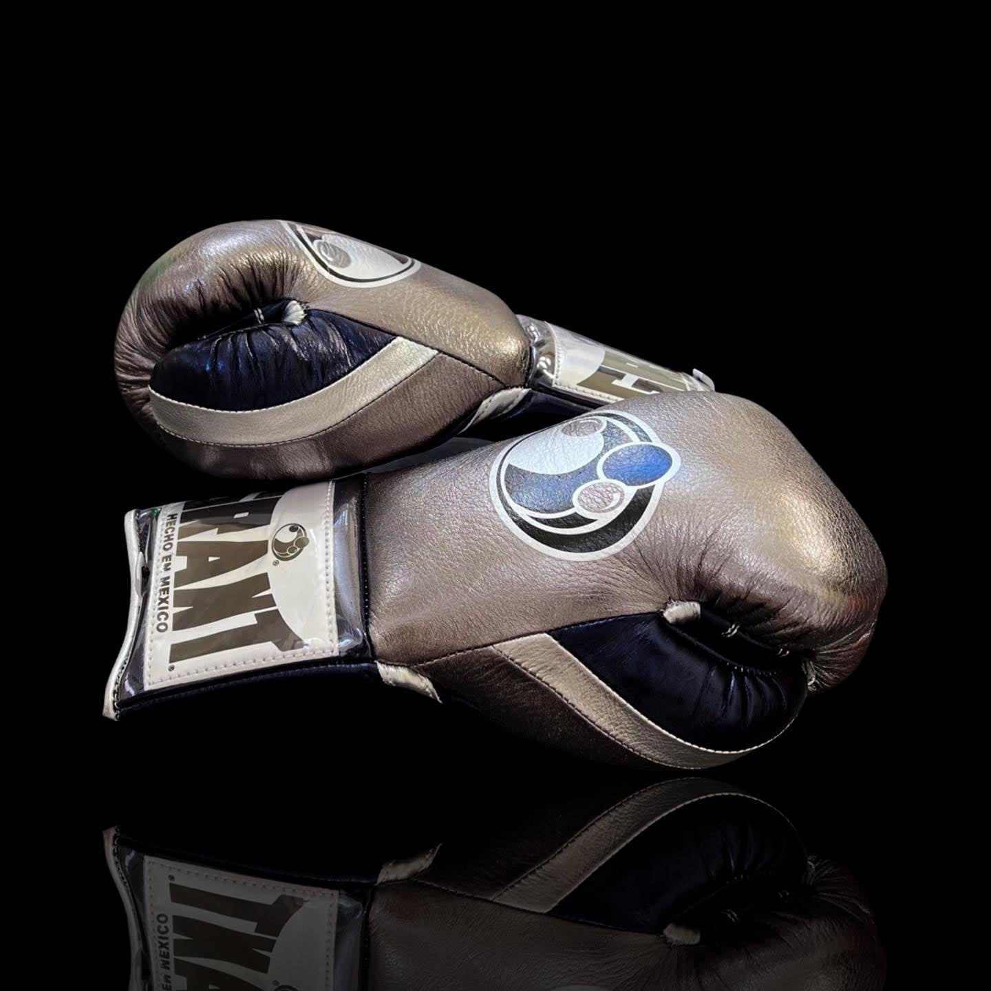 Grant Boxing Gloves Grey/Black/White Leather