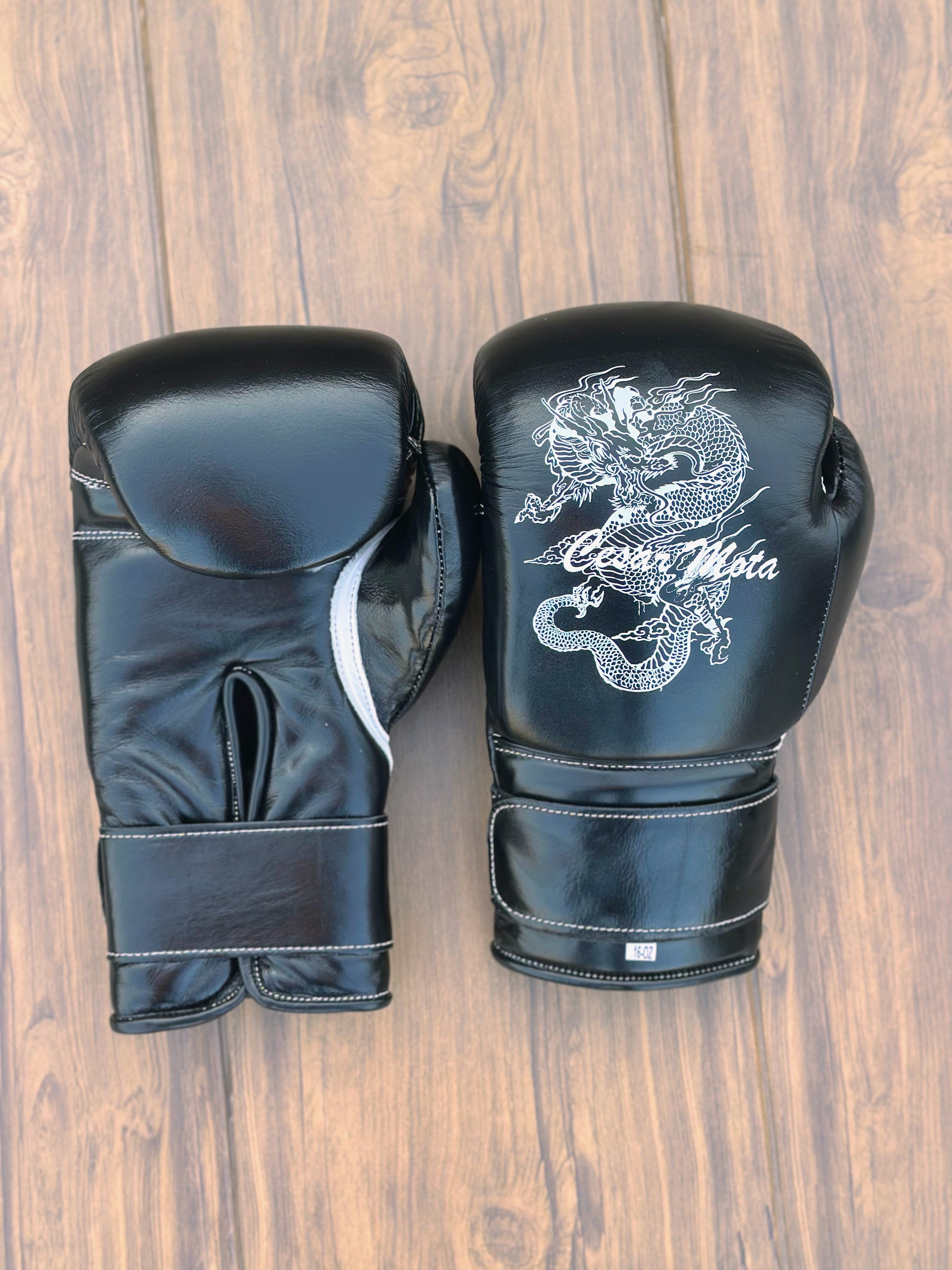 Winning Boxing Gloves Black Secure Fit Leather
