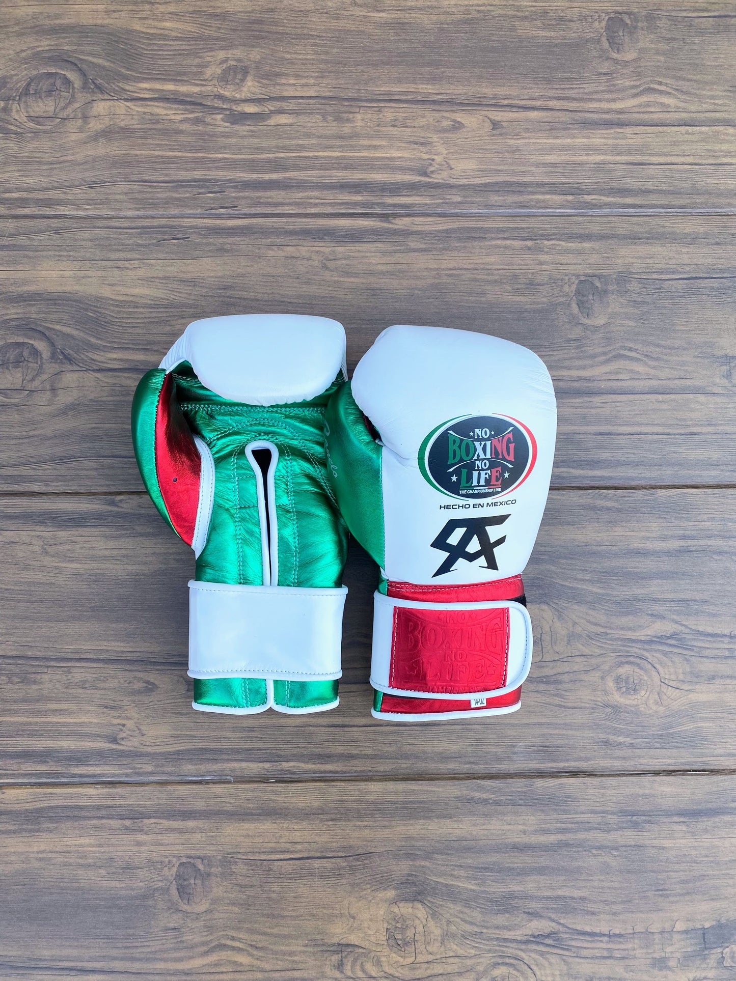 No boxing no life White/Green boxing gloves, premium soft-padding sparring gear