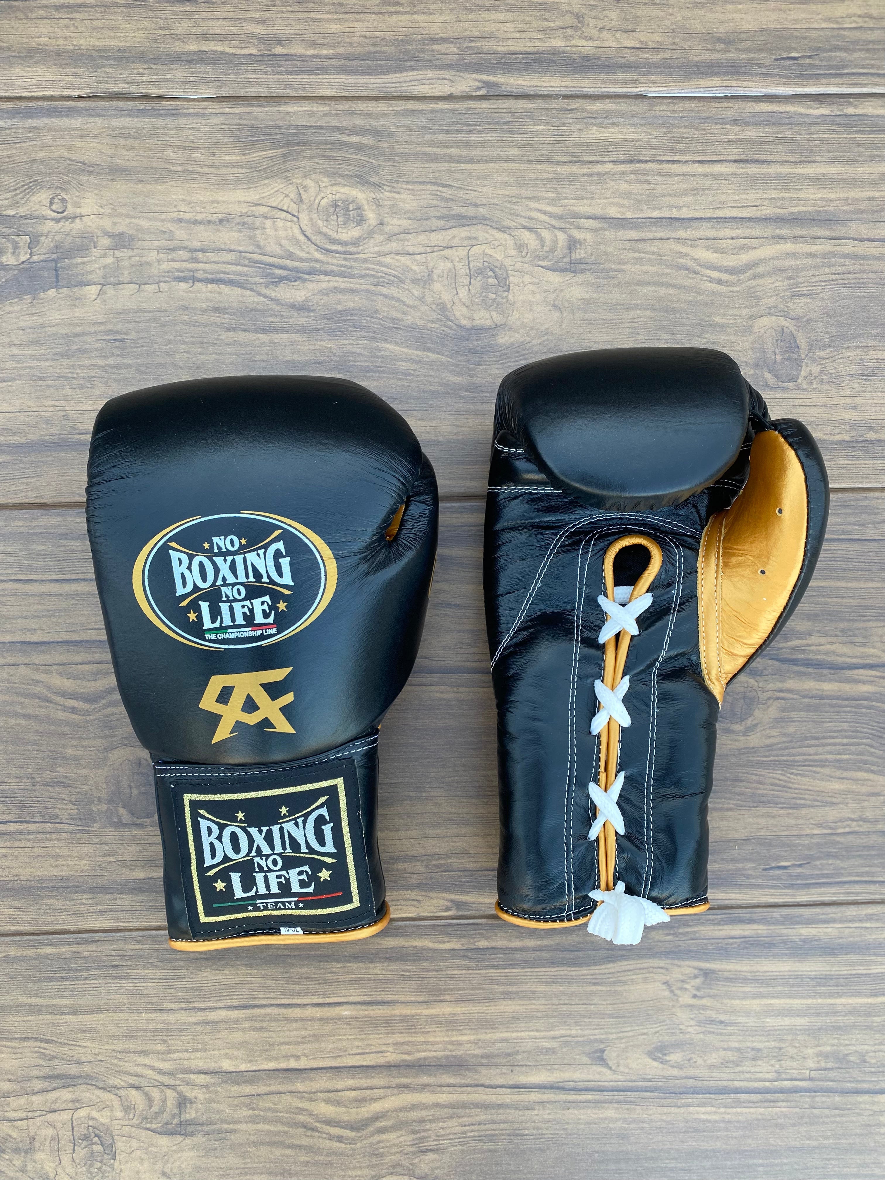 Customizable boxing glove, Black/Gold