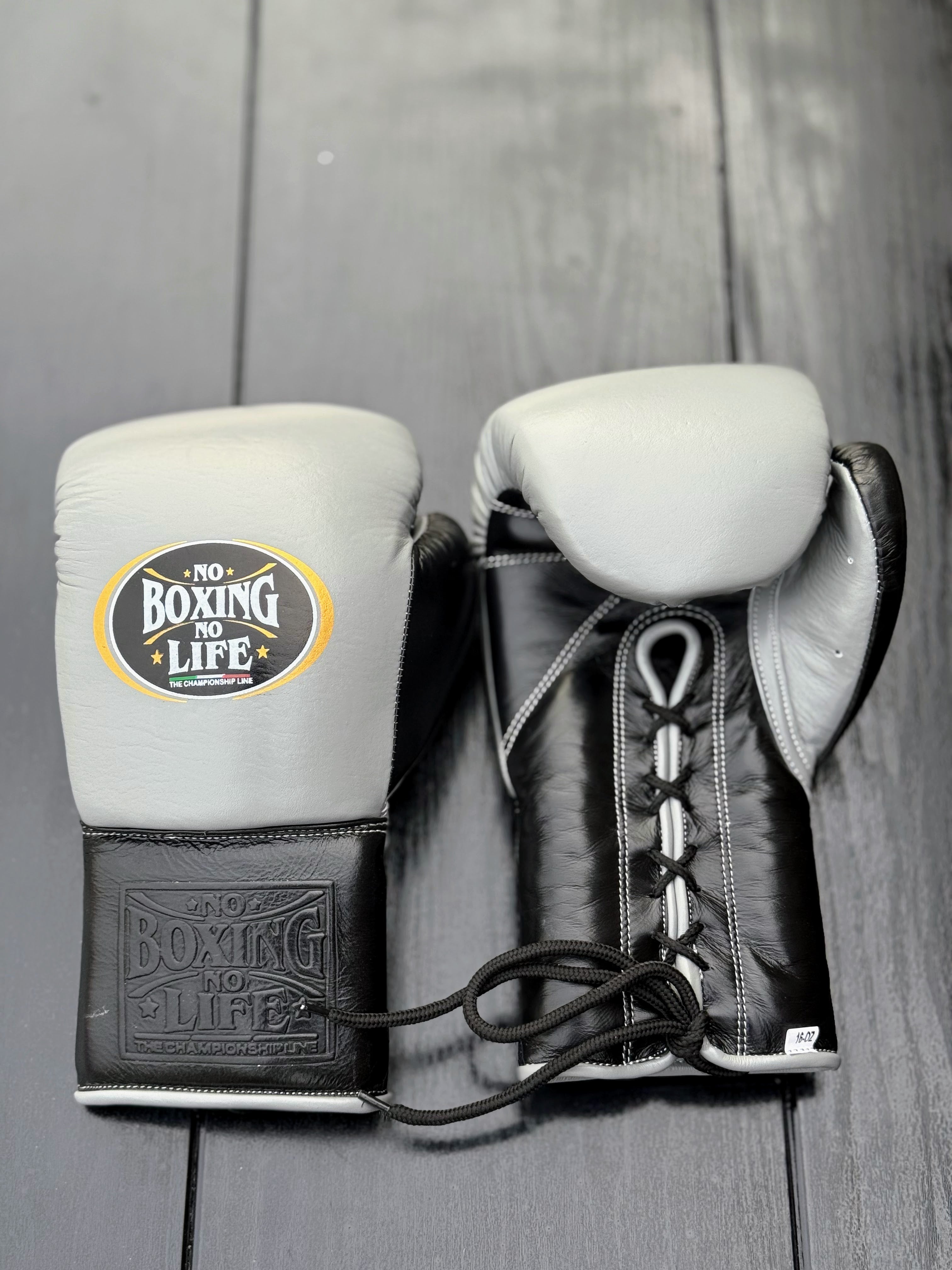 No Boxing No Life Boxing Gloves Grey/Black Durable Leather