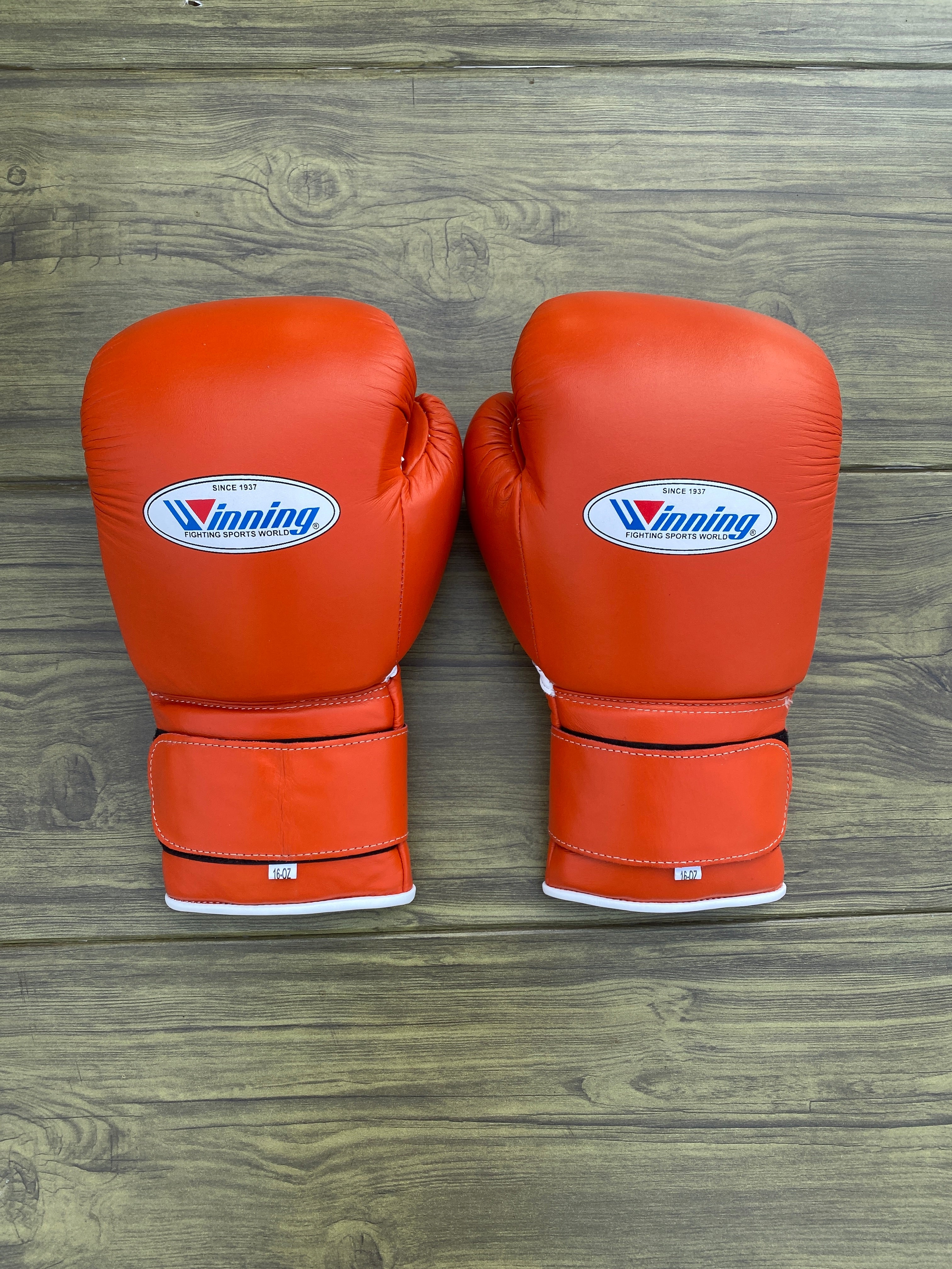 Winning Boxing Gloves Orange Comfort Leather