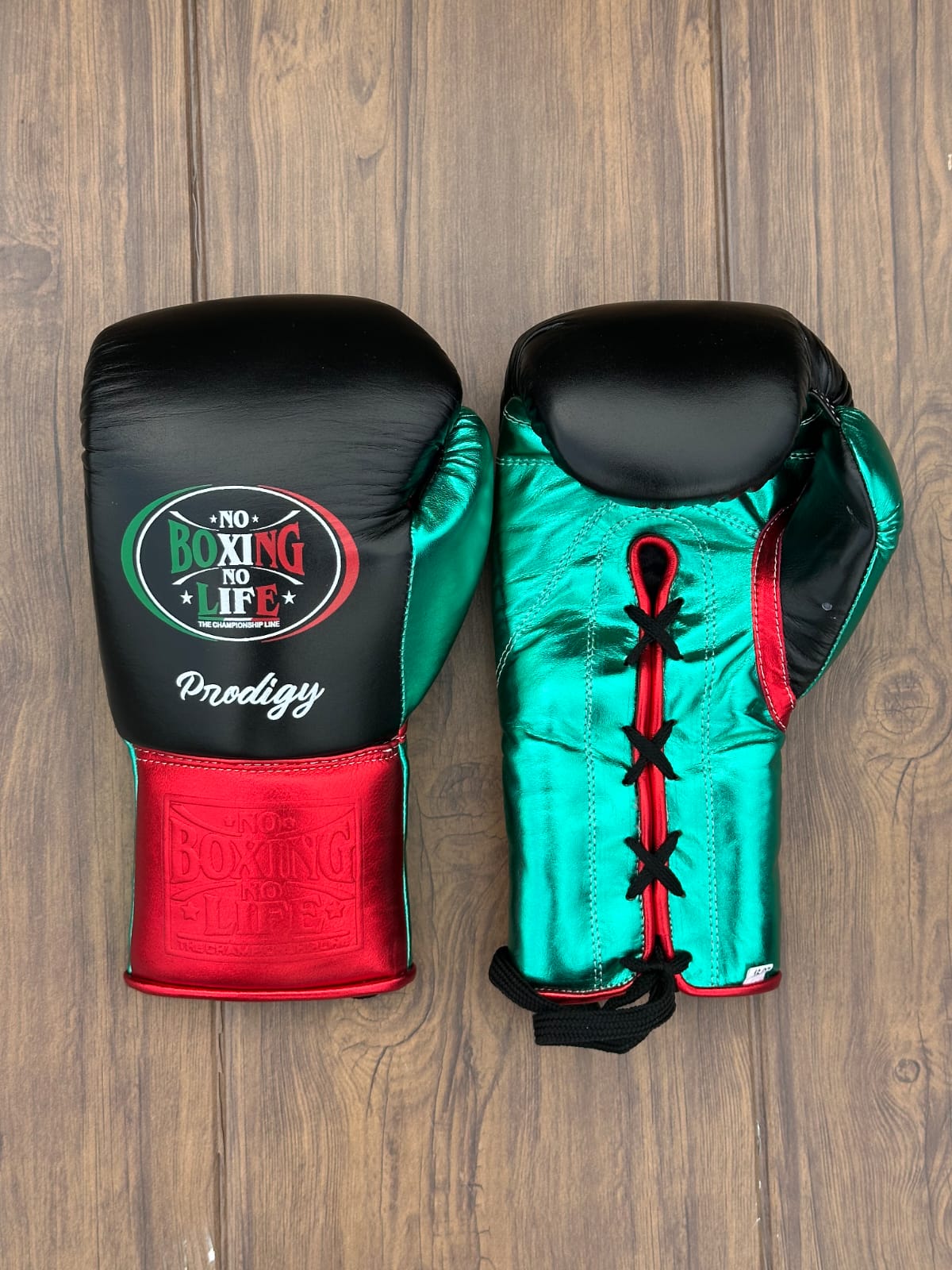 No Boxing No Life Boxing Gloves Black/Red Lace-Up Training