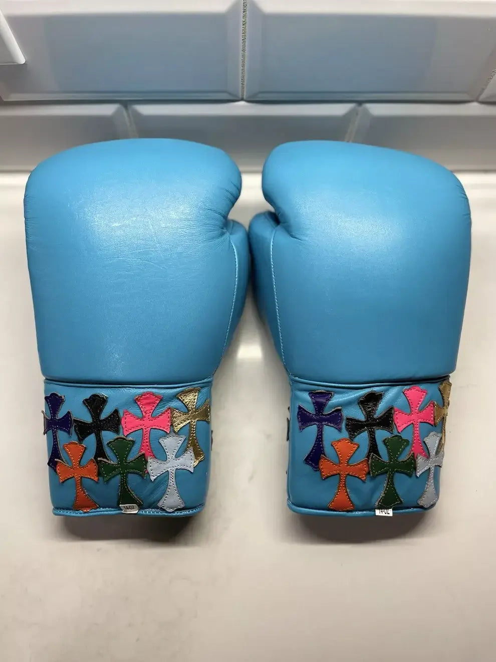 Winning Boxing Gloves Blue Lace Up Leather Gloves for Training