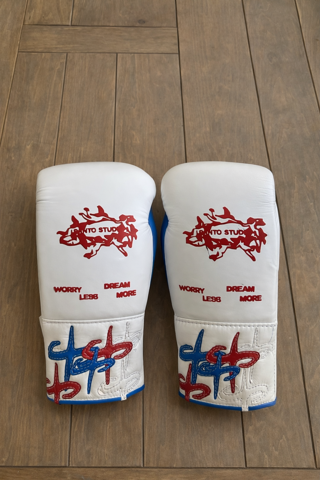 Winning Boxing Gloves White/Red/Blue Comfort Leather