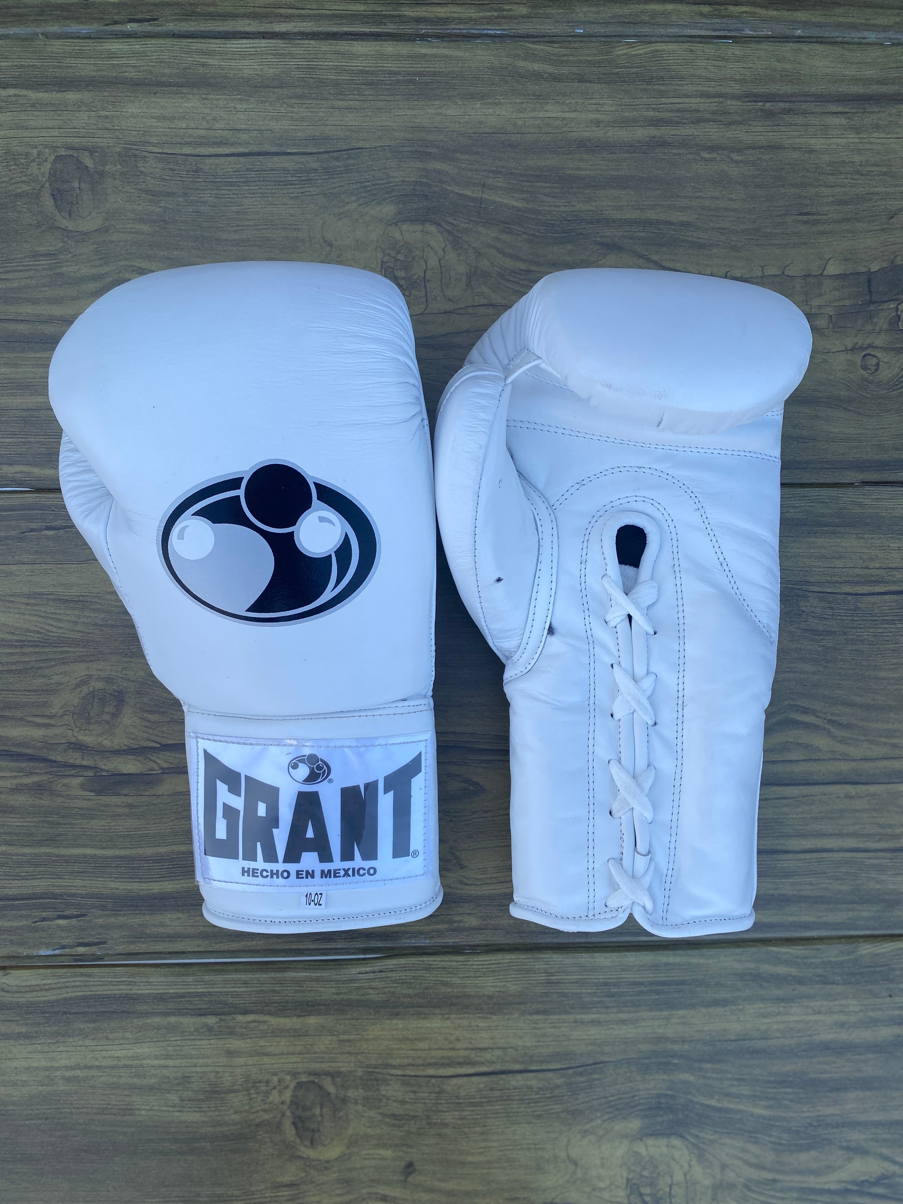 grant boxing gloves white back and front view premium fight gloves for athletes