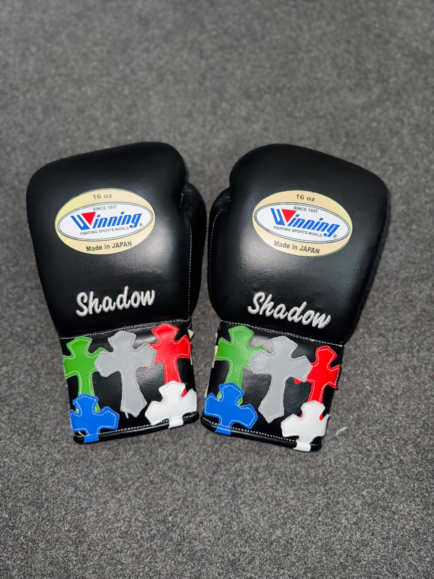 Winning Black Chrome Heart Style boxing gloves 4-24oz , professional soft-fit sparring gear