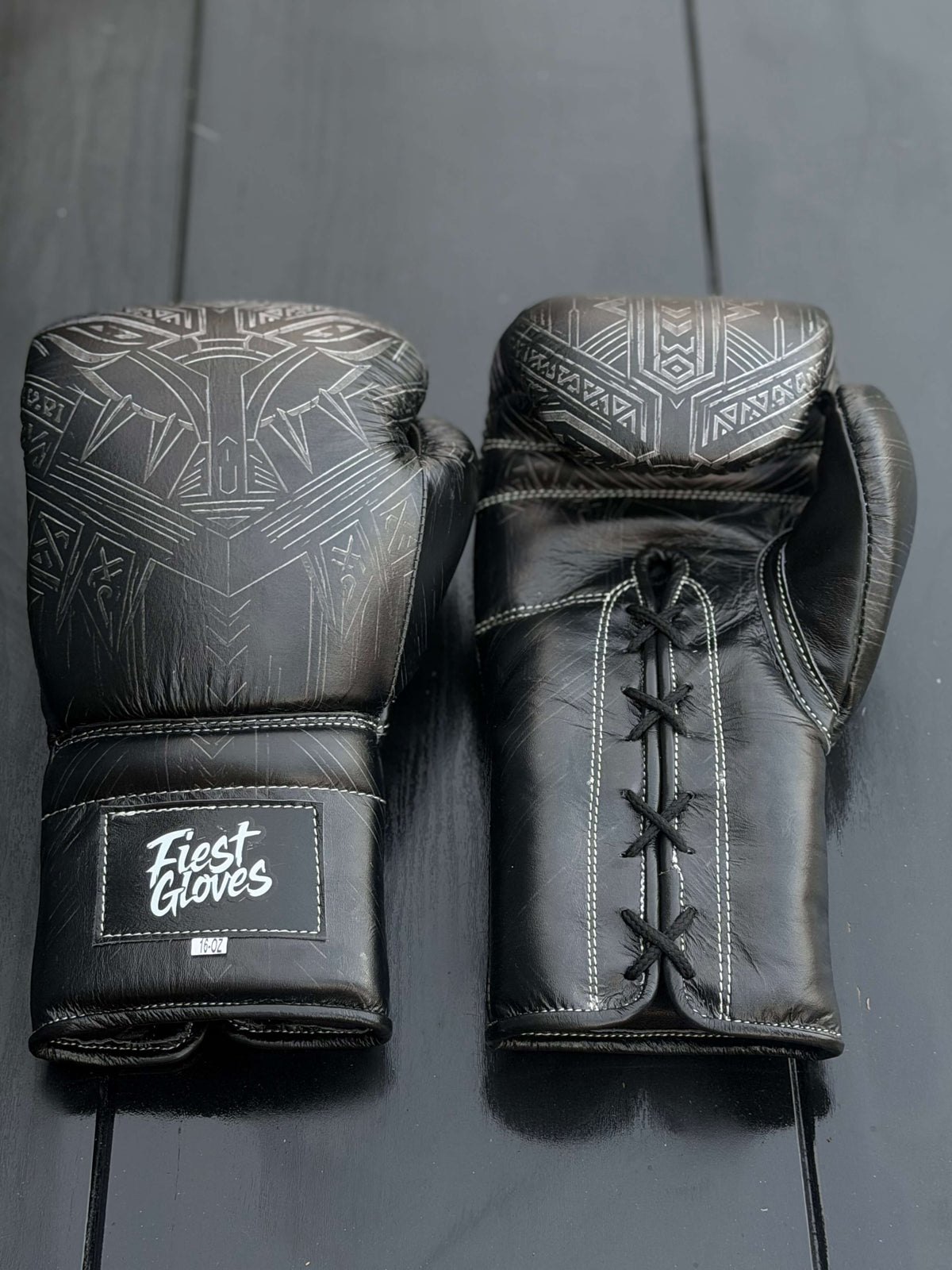 Fiest Boxing Set Winning Style Black Panther Leather Gloves Front View