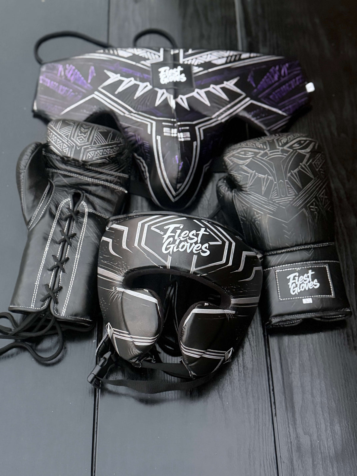 Fiest Boxing Set Winning Style Black Panther Leather Gloves and Mitts for Sparring