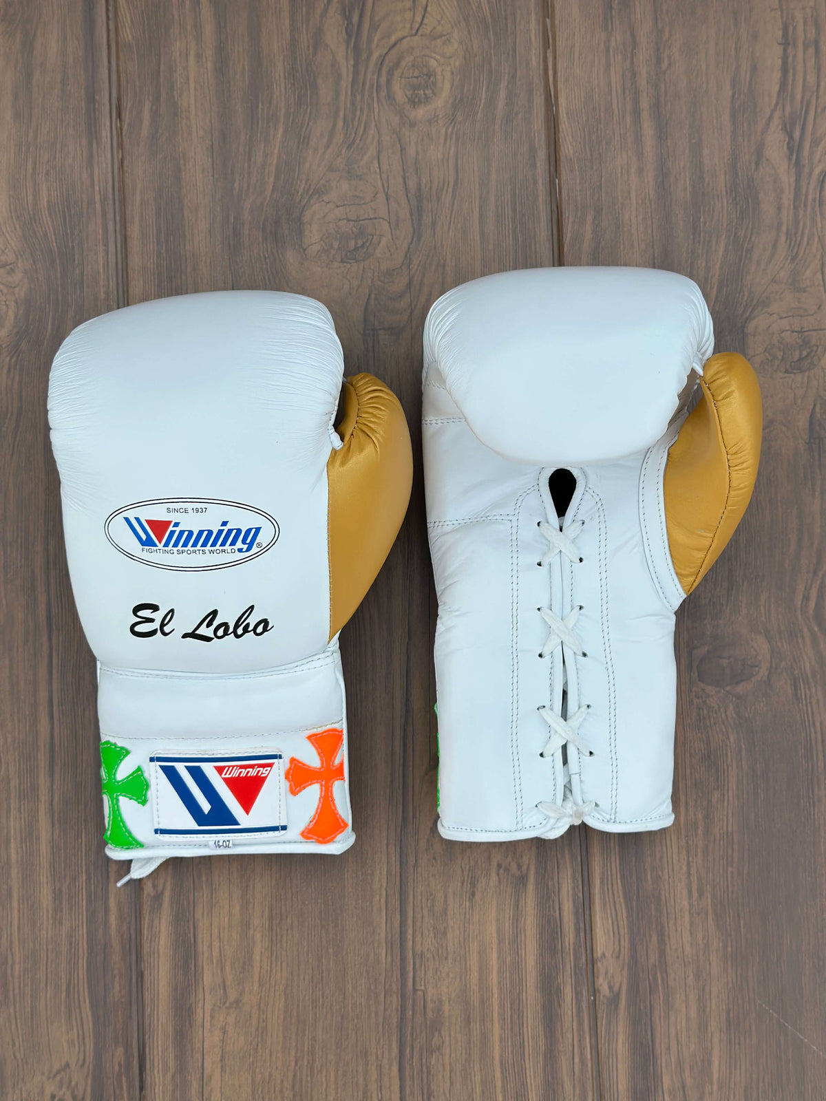 Winning Boxing Gloves White/Gold Durable Leather