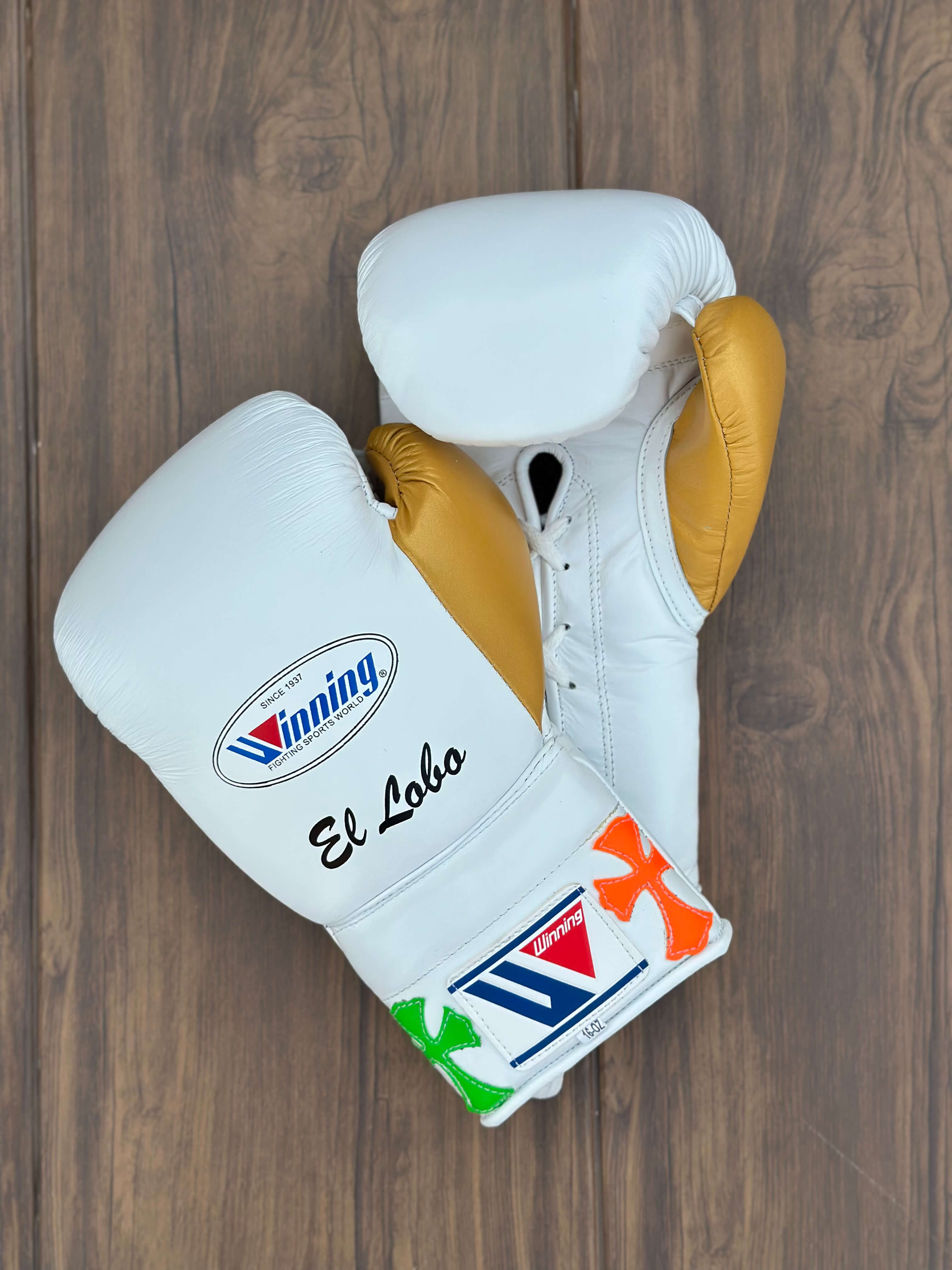 Winning Boxing Gloves White/Gold Durable Leather
