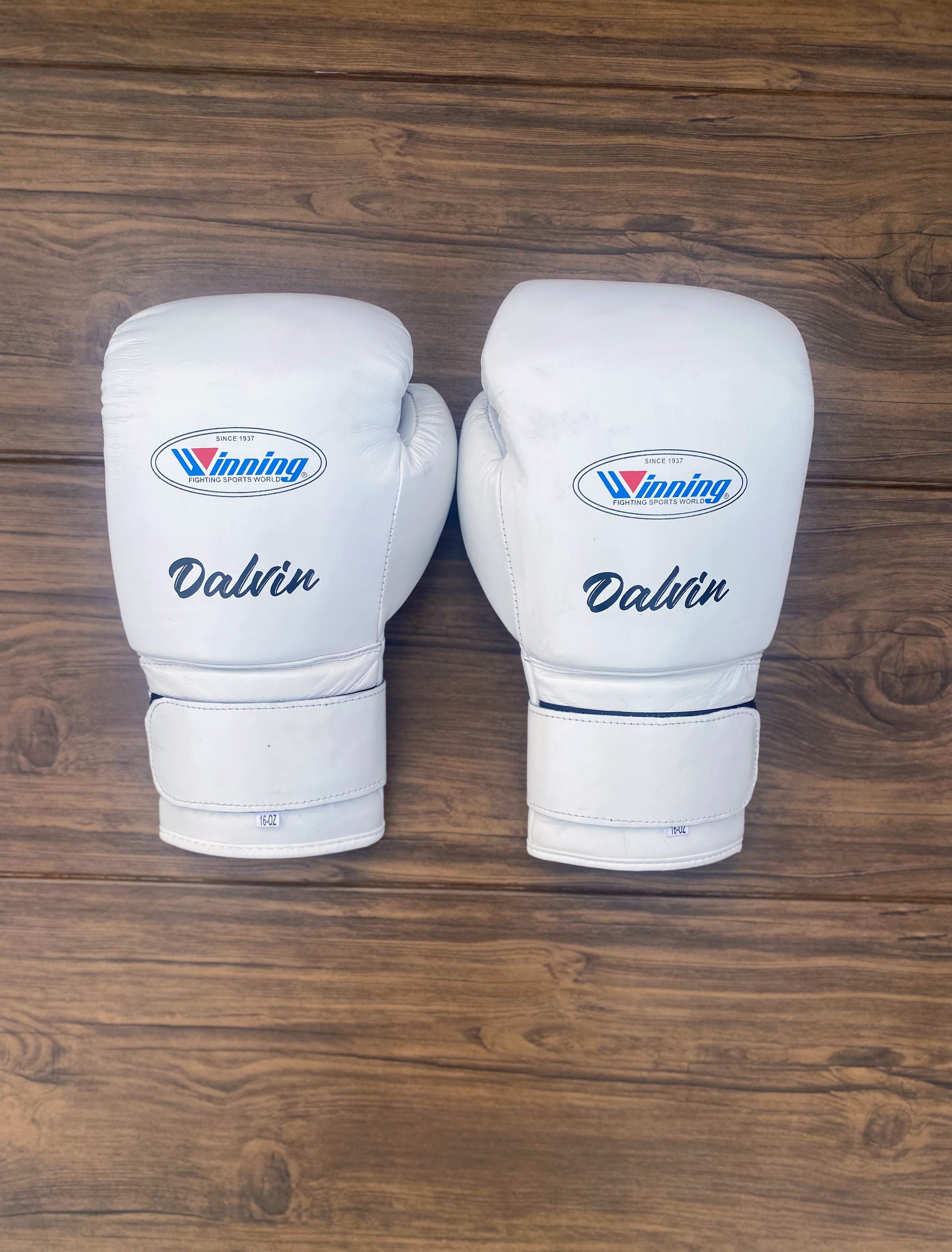 Winning Boxing Gloves White – Velcro