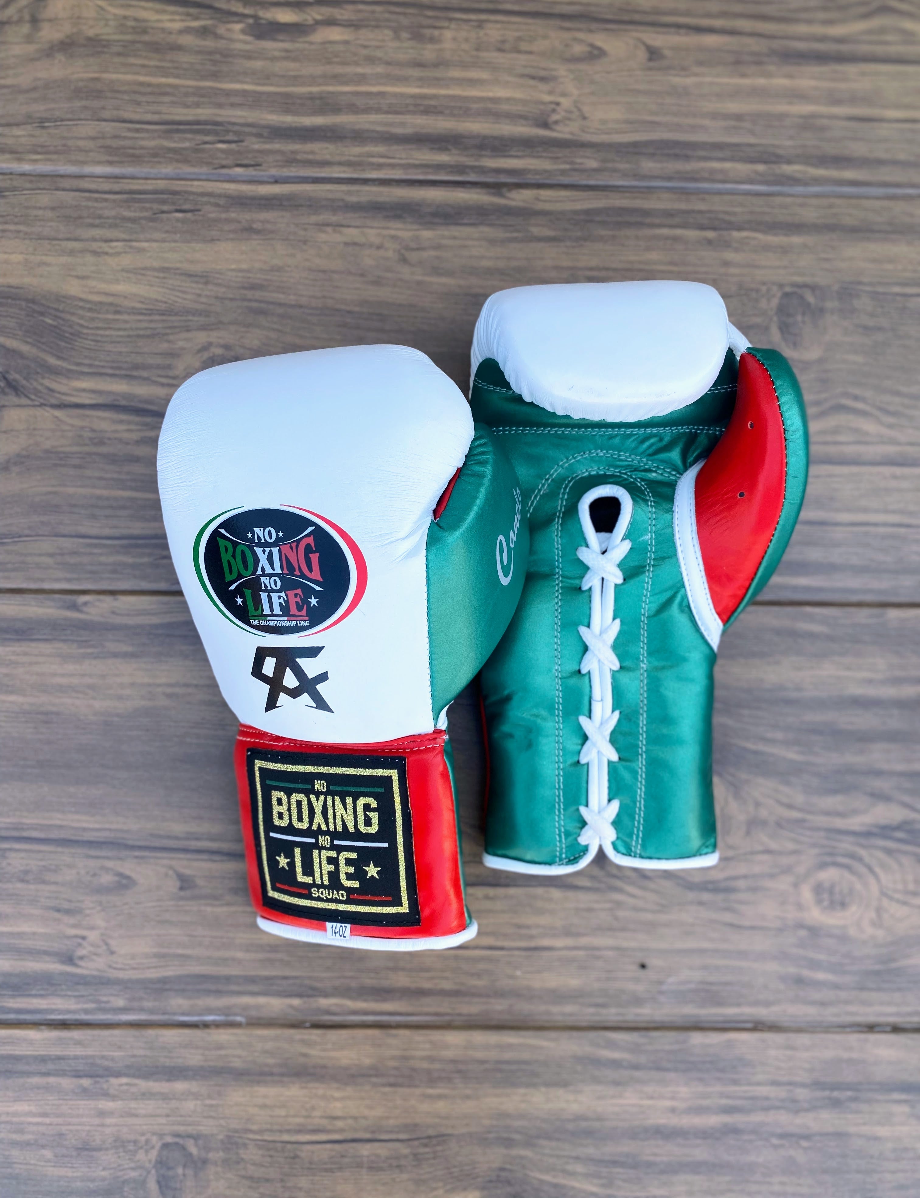 No Boxing No Life Boxing Gloves White/Red/Green Lace-Up Training