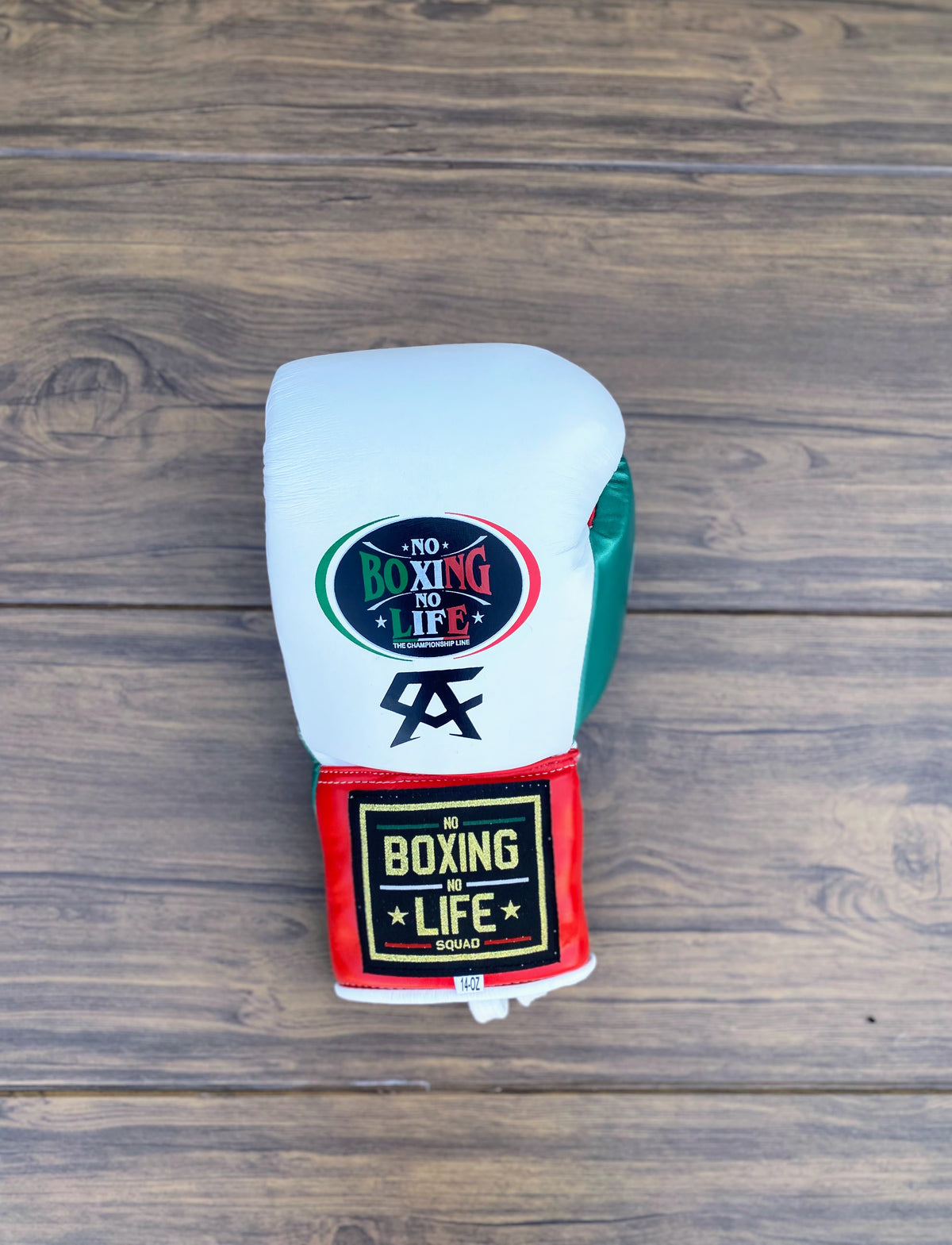 No Boxing No Life Boxing Gloves White/Red/Green Lace-Up Training