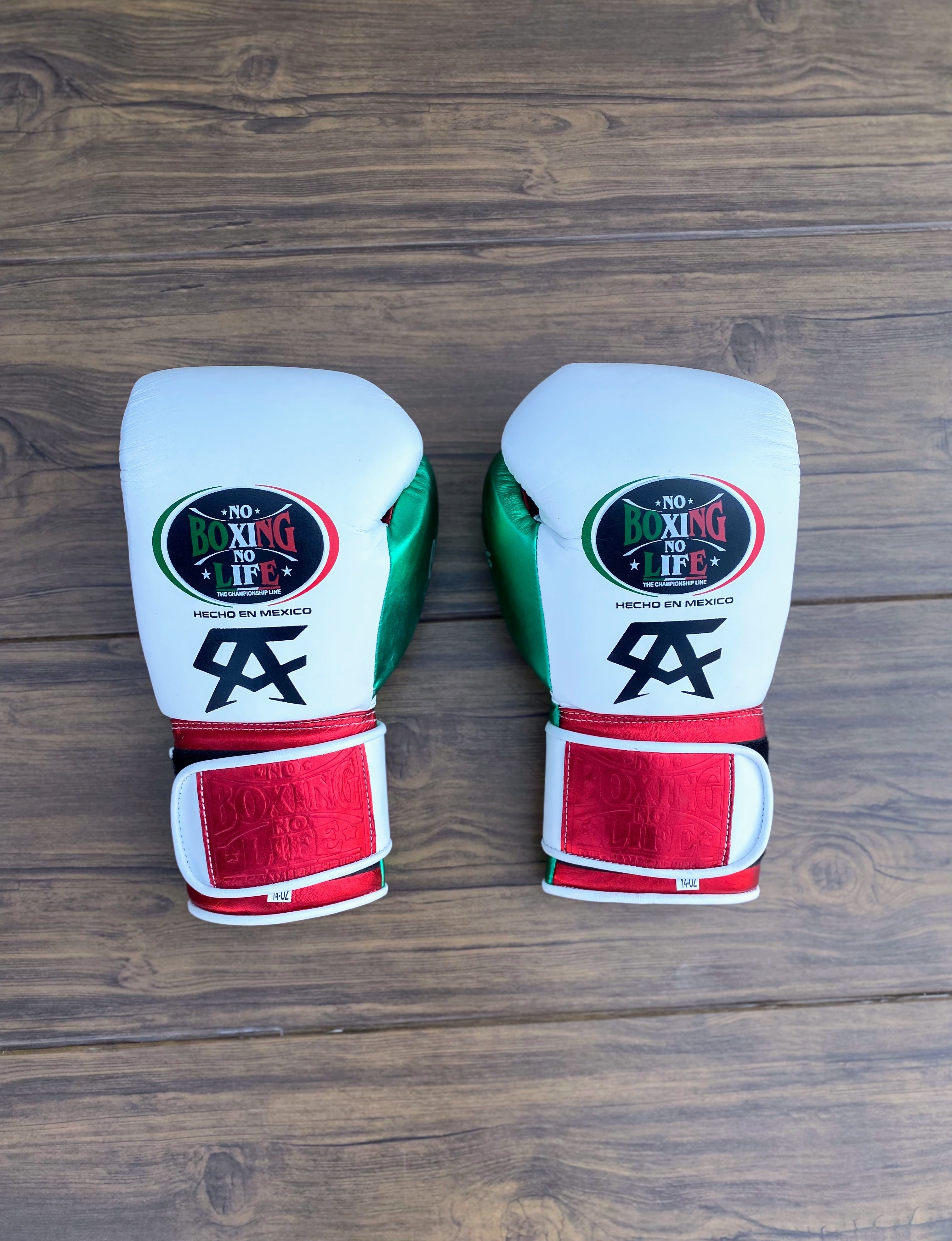 No Boxing No Life Boxing Gloves White/Red/Green Leather