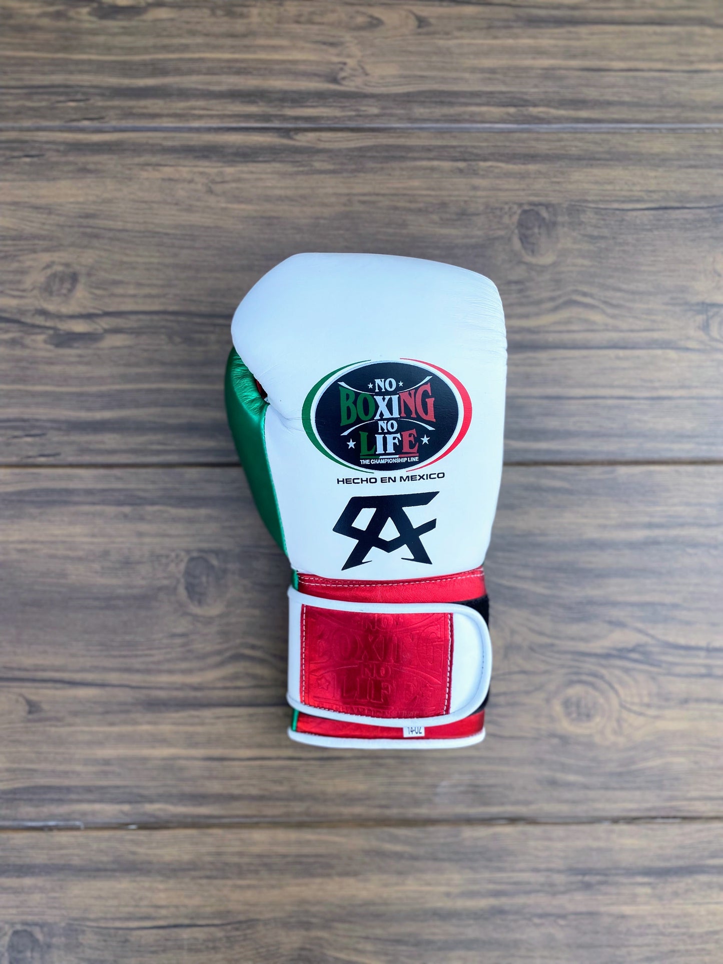 No boxing no life White/Green boxing gloves, premium soft-padding sparring gear