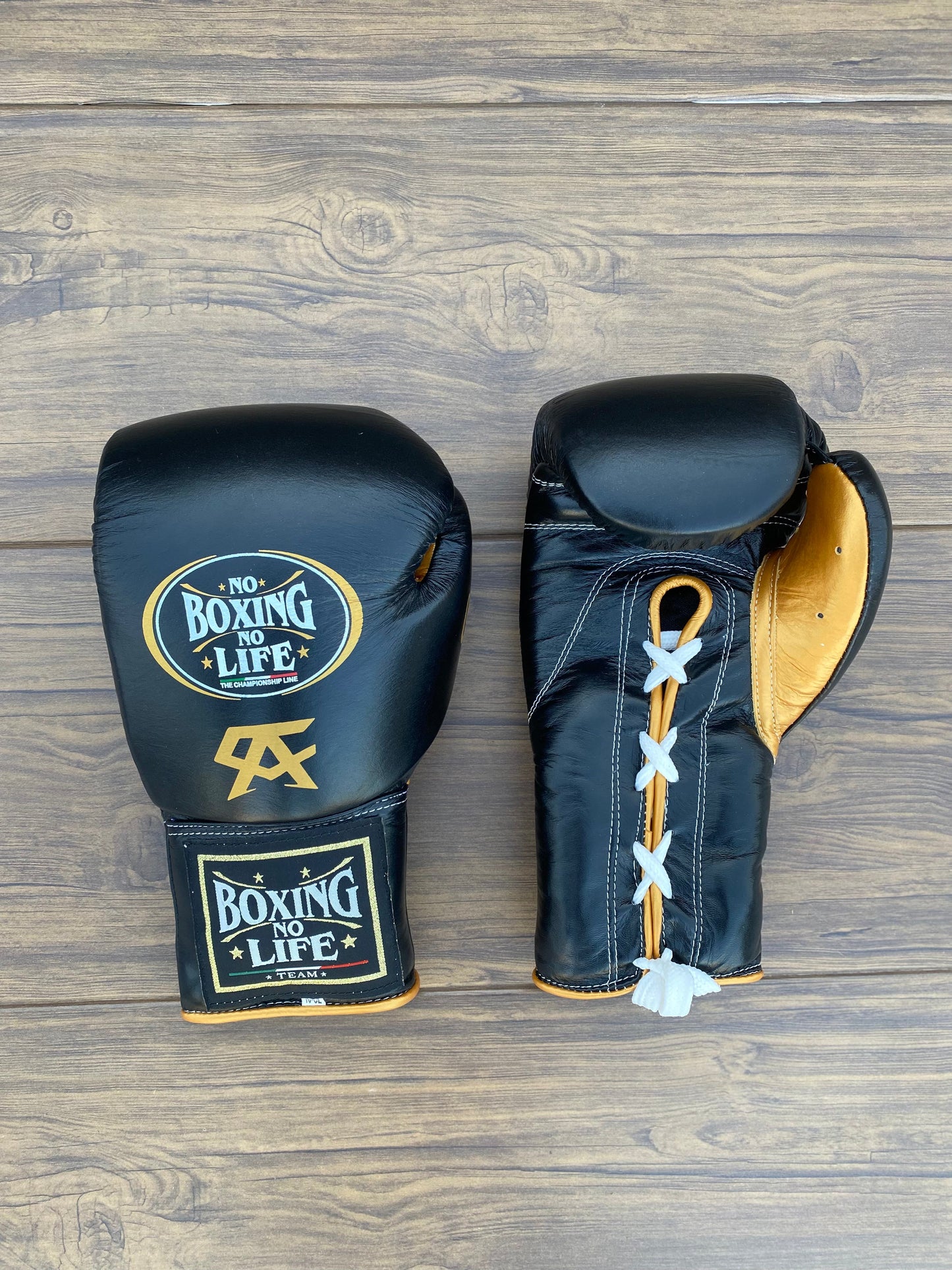 No boxing no life Black  boxing gloves, premium soft-padding sparring gear