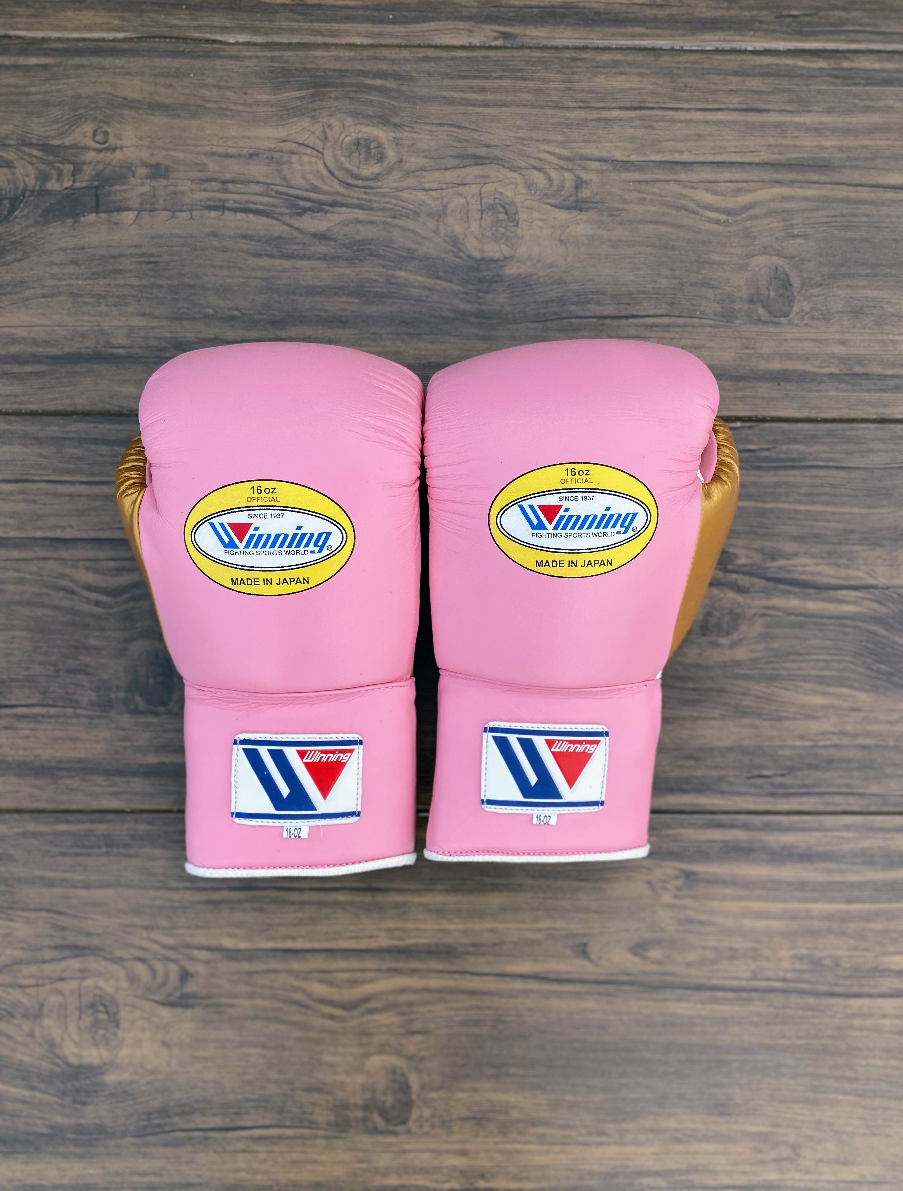 Winning Boxing Gloves Pink/Gold – Japanese Logo Lace-Up