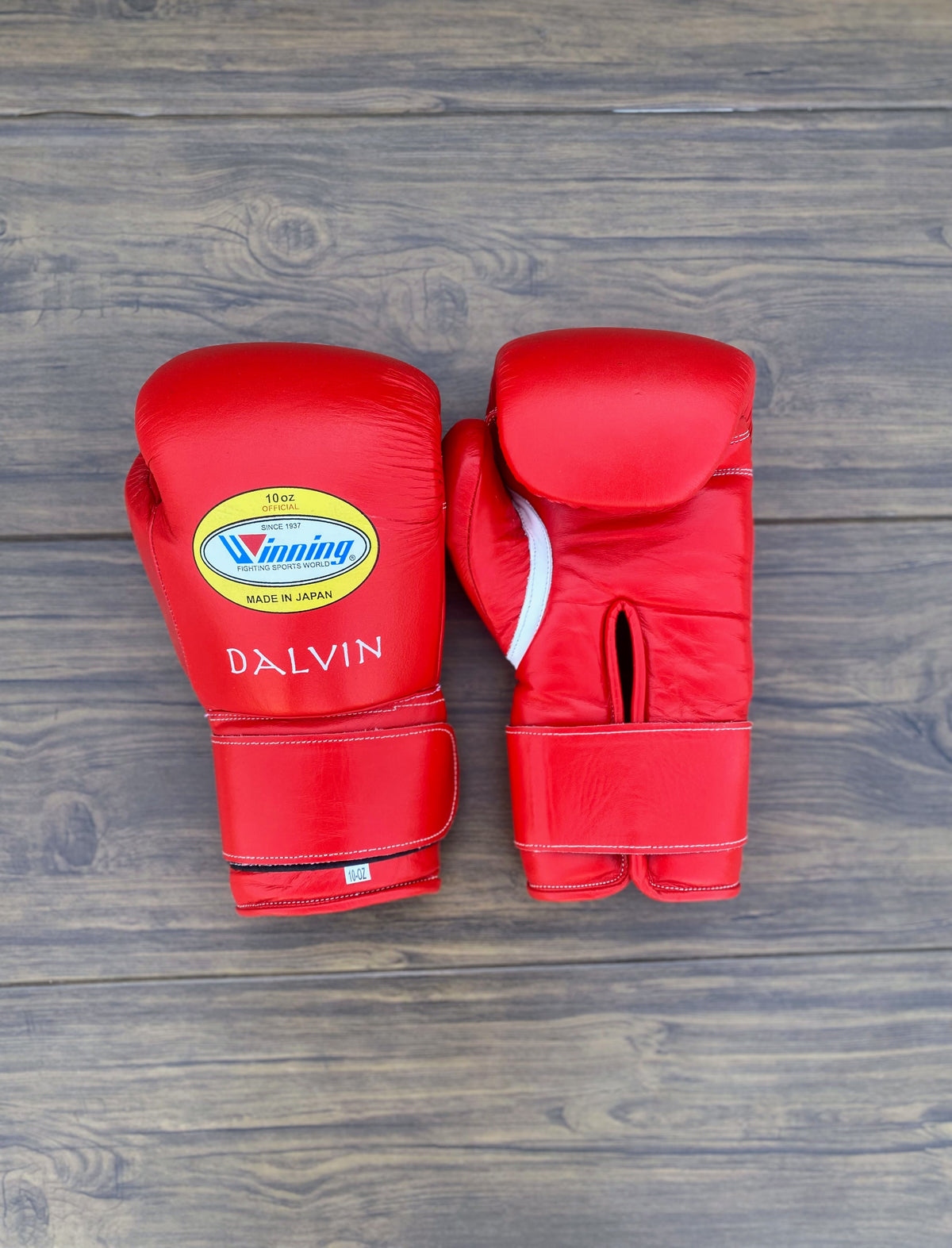 Winning Boxing Gloves Red Velcro 16oz
