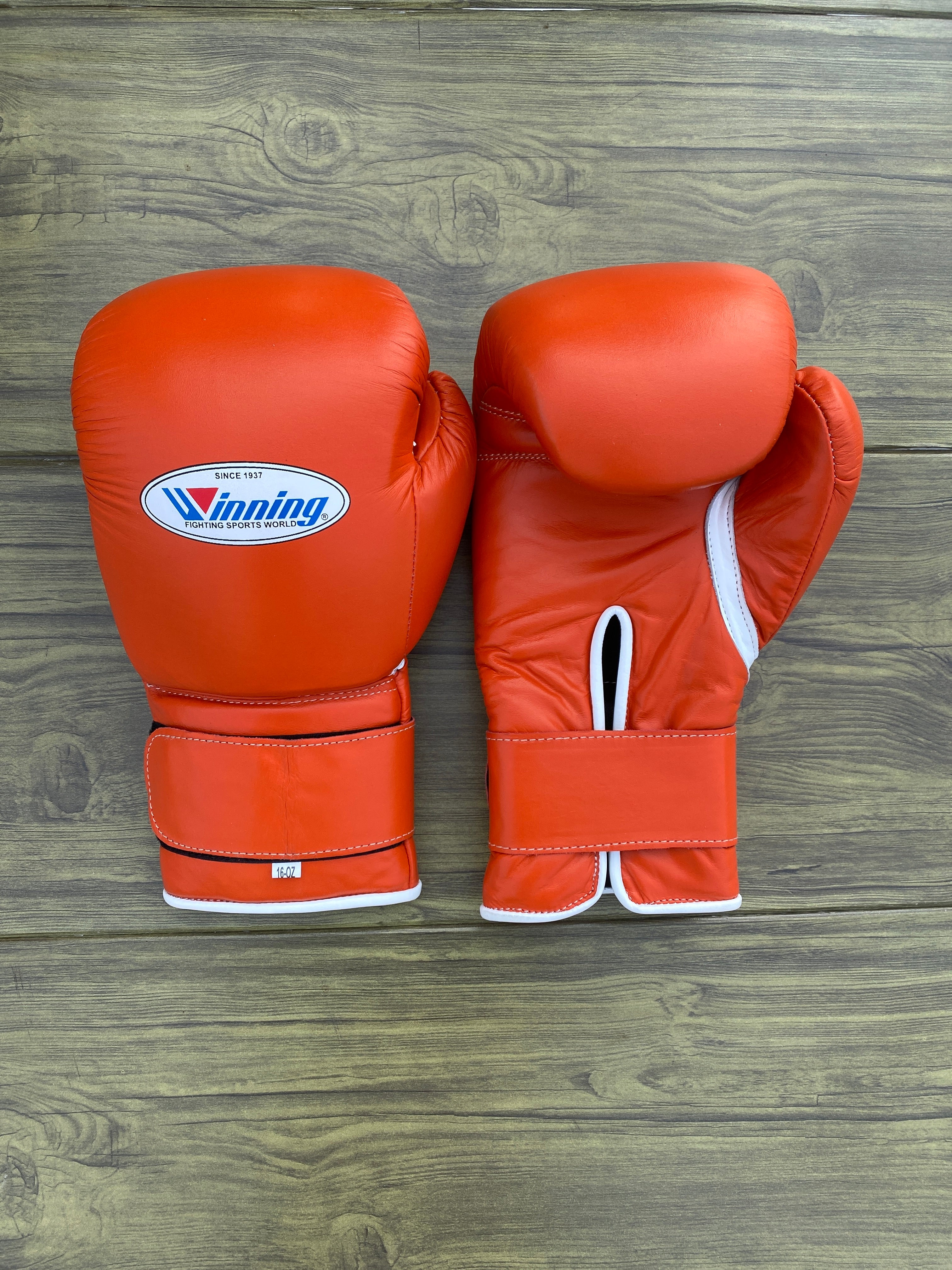 Winning Boxing Gloves Orange Comfort Leather