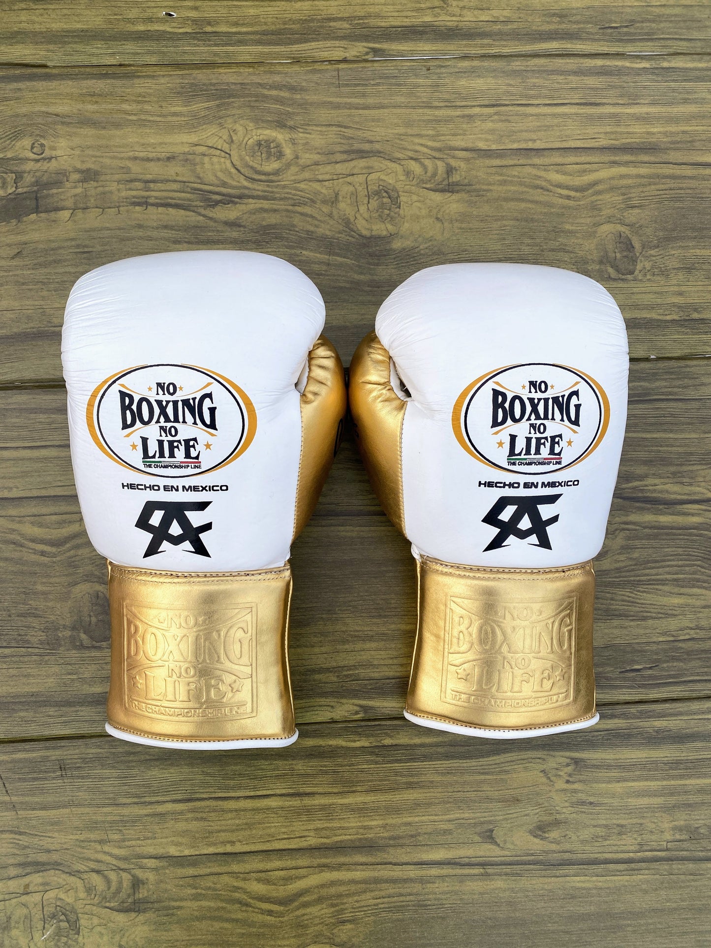 No boxing no life White/Gold boxing gears , premium soft-padding training gloves
