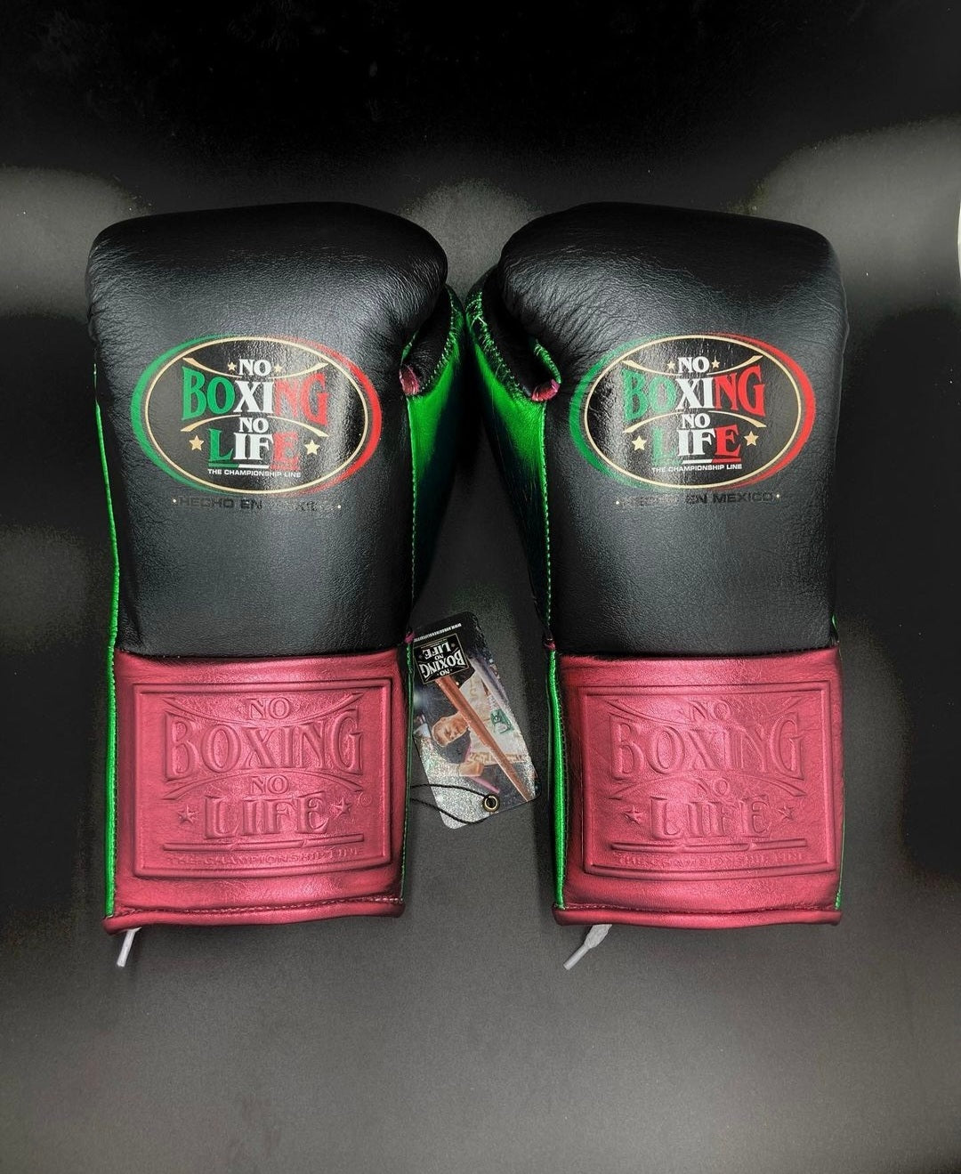 No Boxing No Life Boxing Gloves Black/Red Lace-Up Training