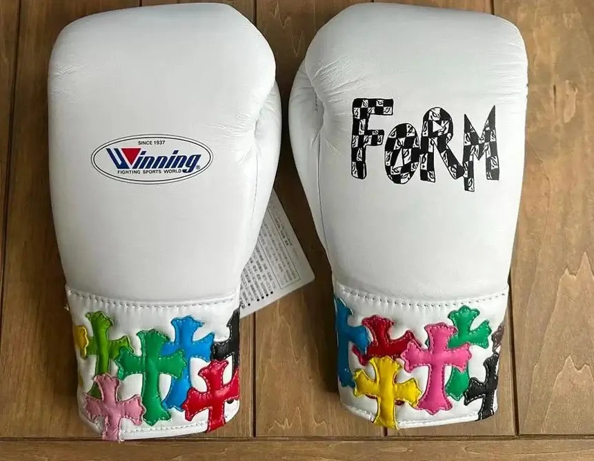 Winning Boxing Gloves White Chrome Heart Leather Gloves for Pad Work