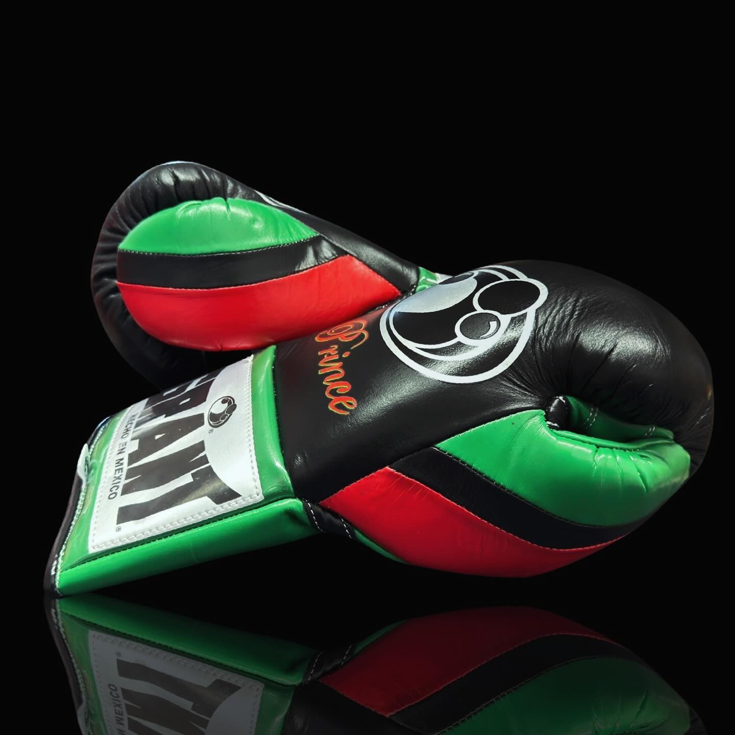 grant boxing gloves black/red/green back and thumb view custom name boxing training gloves
