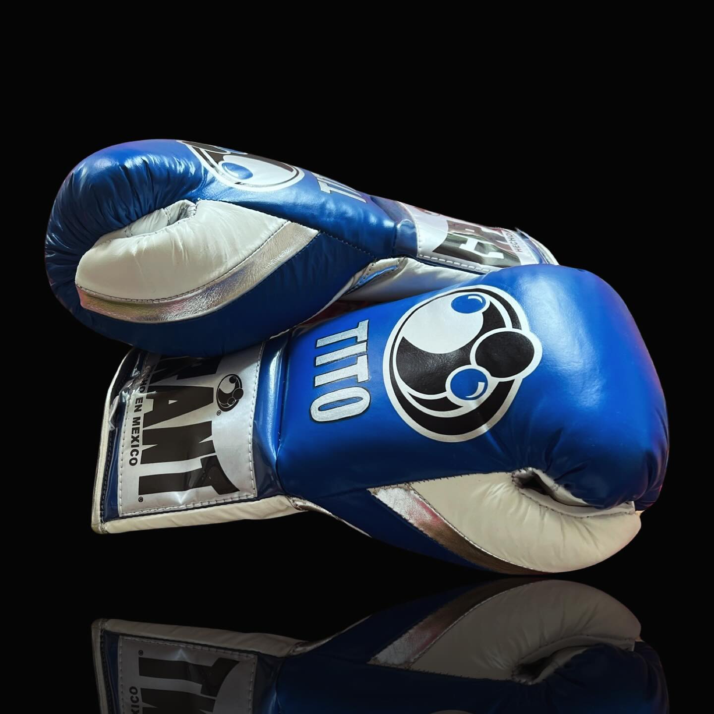 grant boxing gloves blue/white/silver back and thumb view custom training gloves for boxing