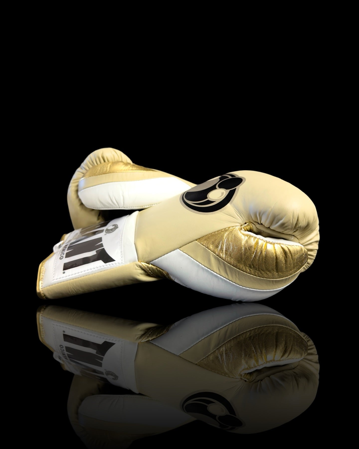 grant boxing gloves gold/white back and thumb view high quality lace up boxing gloves