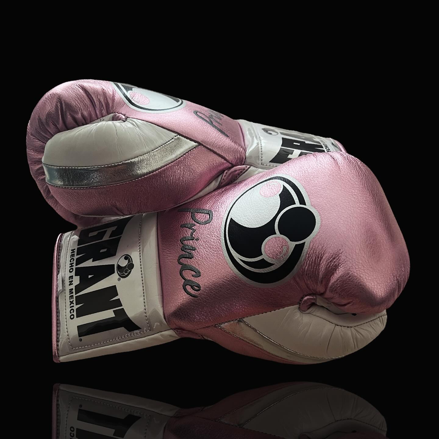 grant boxing gloves pink/white back and thumb view premium leather fight gear