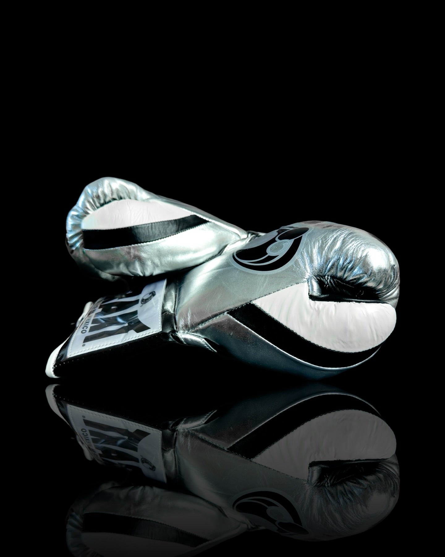 grant boxing gloves silver/black back and thumb view professional boxing gear premium quality