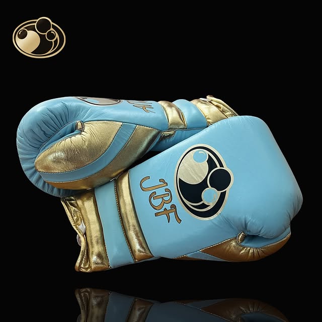 grant boxing gloves sky-blue/gold back and thumb view custom name boxing training gloves