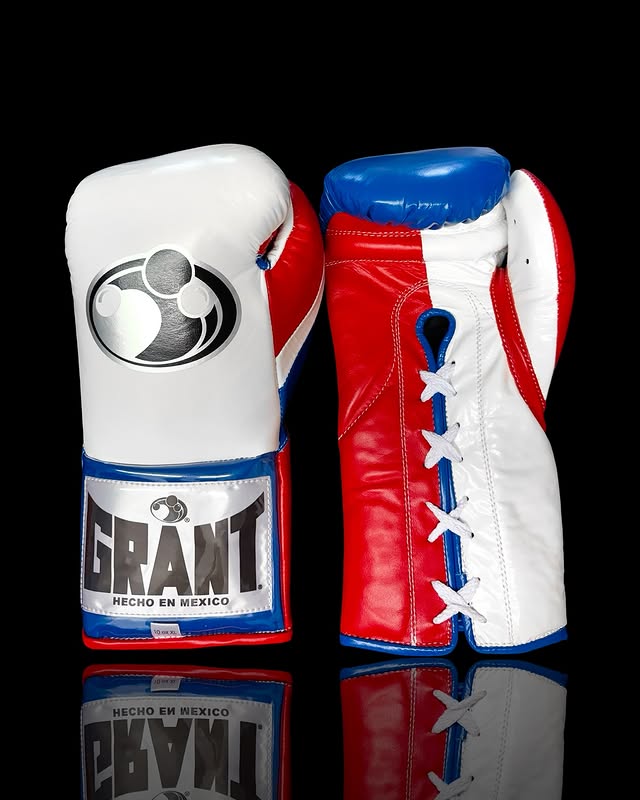 grant boxing gloves white/blue/red front view high quality lace up boxing gloves