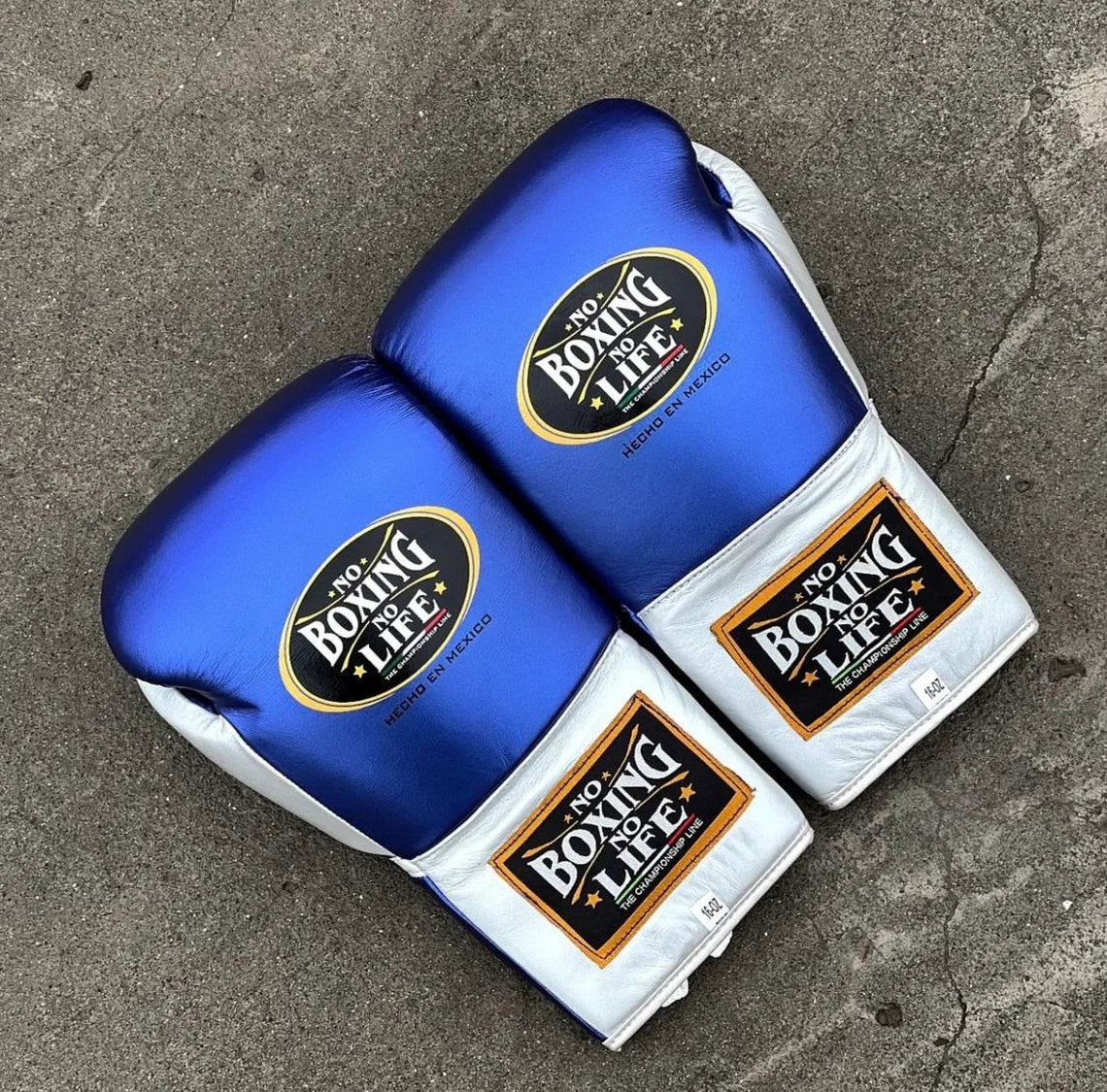 No boxing no life Blue/White boxing gloves 4-24oz , professional soft-fit training gear