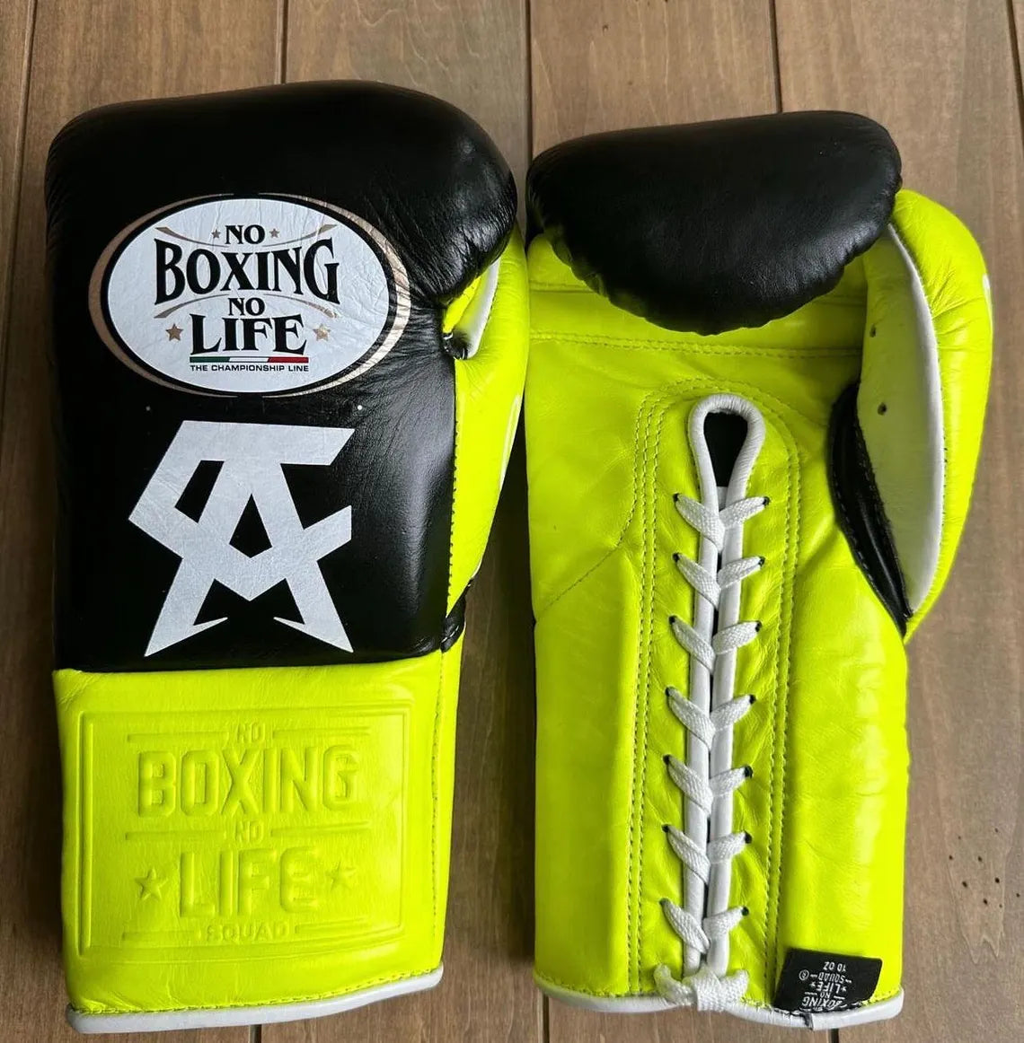 No Boxing No Life Boxing Gloves Black/Parrot Durable Leather