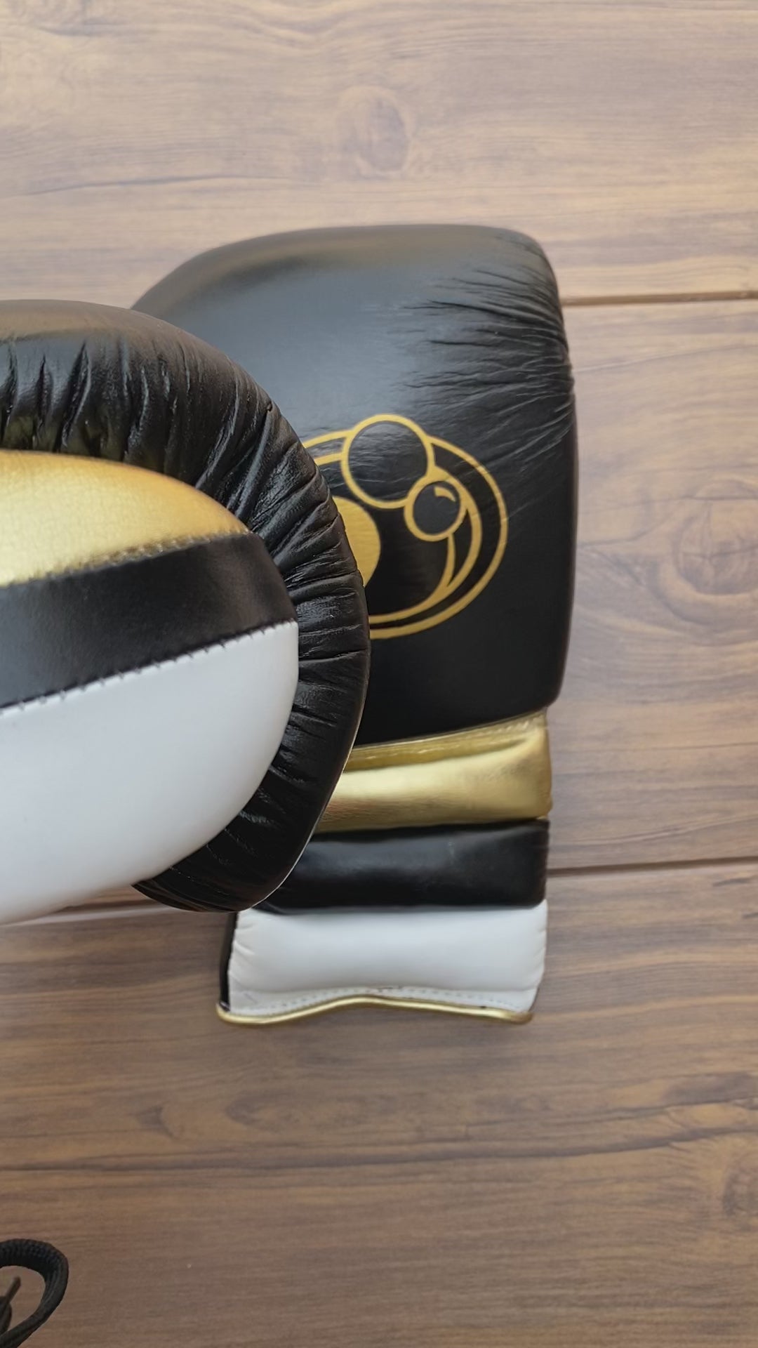 grant boxing gloves black/white/gold video